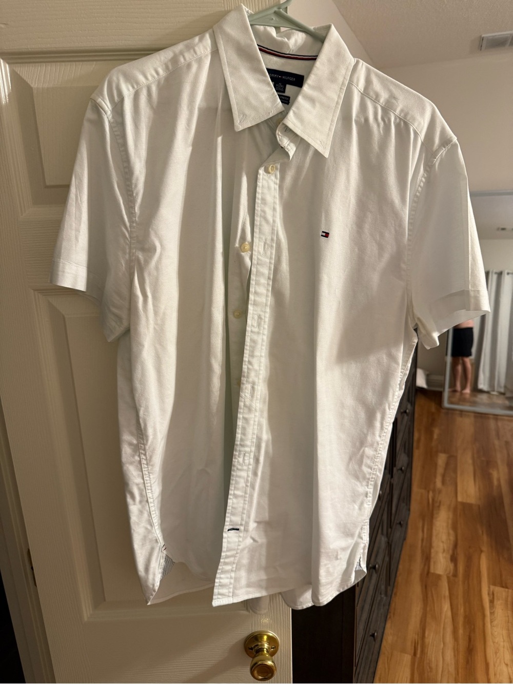 Tommy Hilfiger White Short-Sleeve Button-Down Shirt with Flag Logo